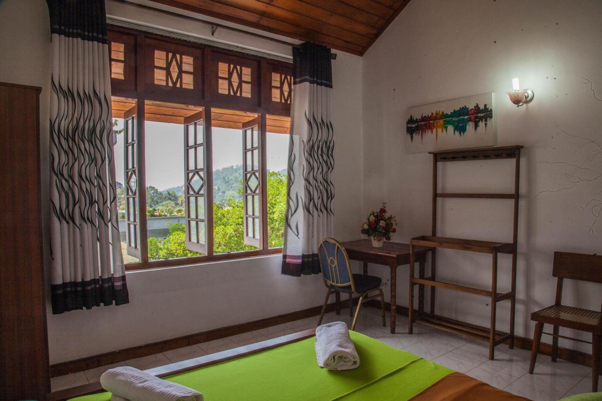 Antique Tourist Lodge Kandy Exteriör bild